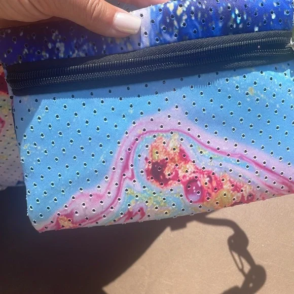 Neoprene, pink and blue title wave beach bag with attached wallet insert - Picture 3 of 9